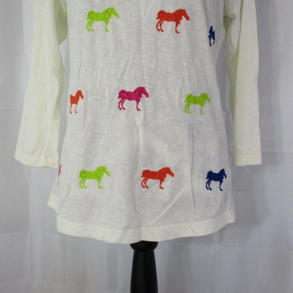 CROWN & IVY Horse Embroidery Top Size Medium - Picture 3 of 8